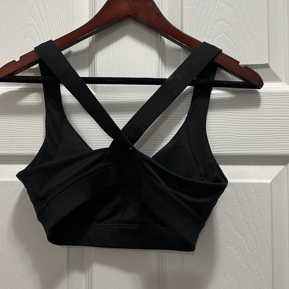 Women’s puma size small black sports bra - Picture 2 of 2